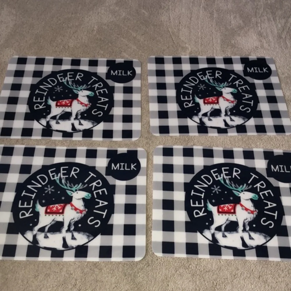 Christmas‎ Reindeer Treats Milk Buffalo Plaid Placemats
